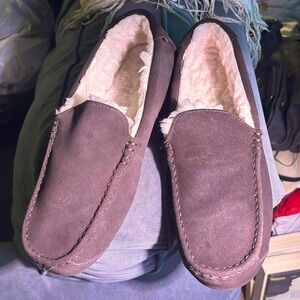 Men’s size 12 Kookaburra by Uggs brown shoes/slippers-never worn